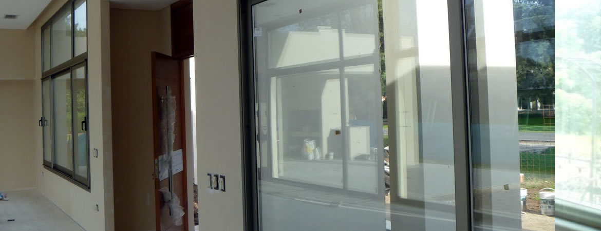 Fábrica de Aberturas de aluminio, chapa, madera y pvc - Madalum